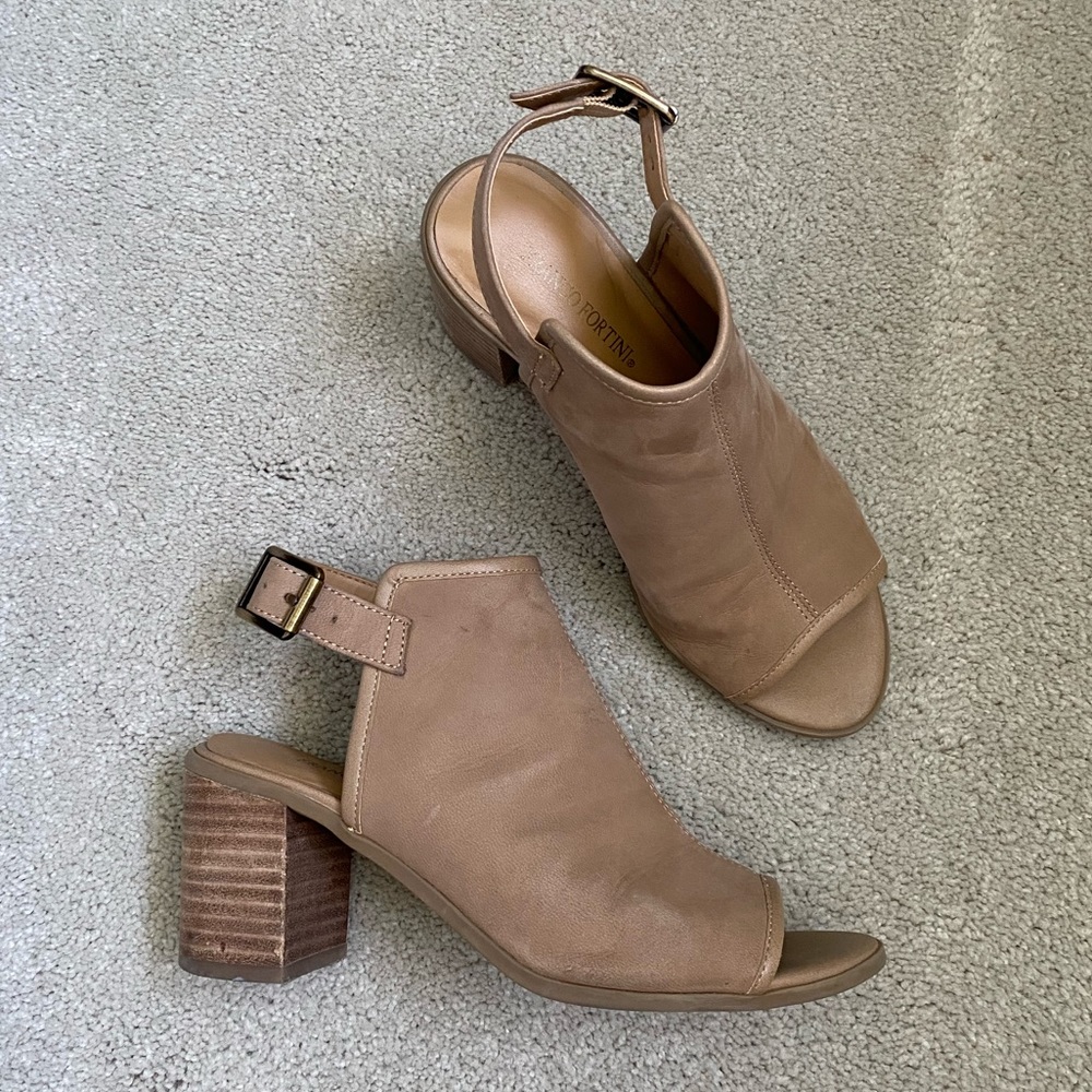 Ankle bootie / heels